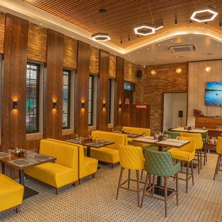 Hotel Seven Oaks Navi Mumbai Zewnętrze zdjęcie