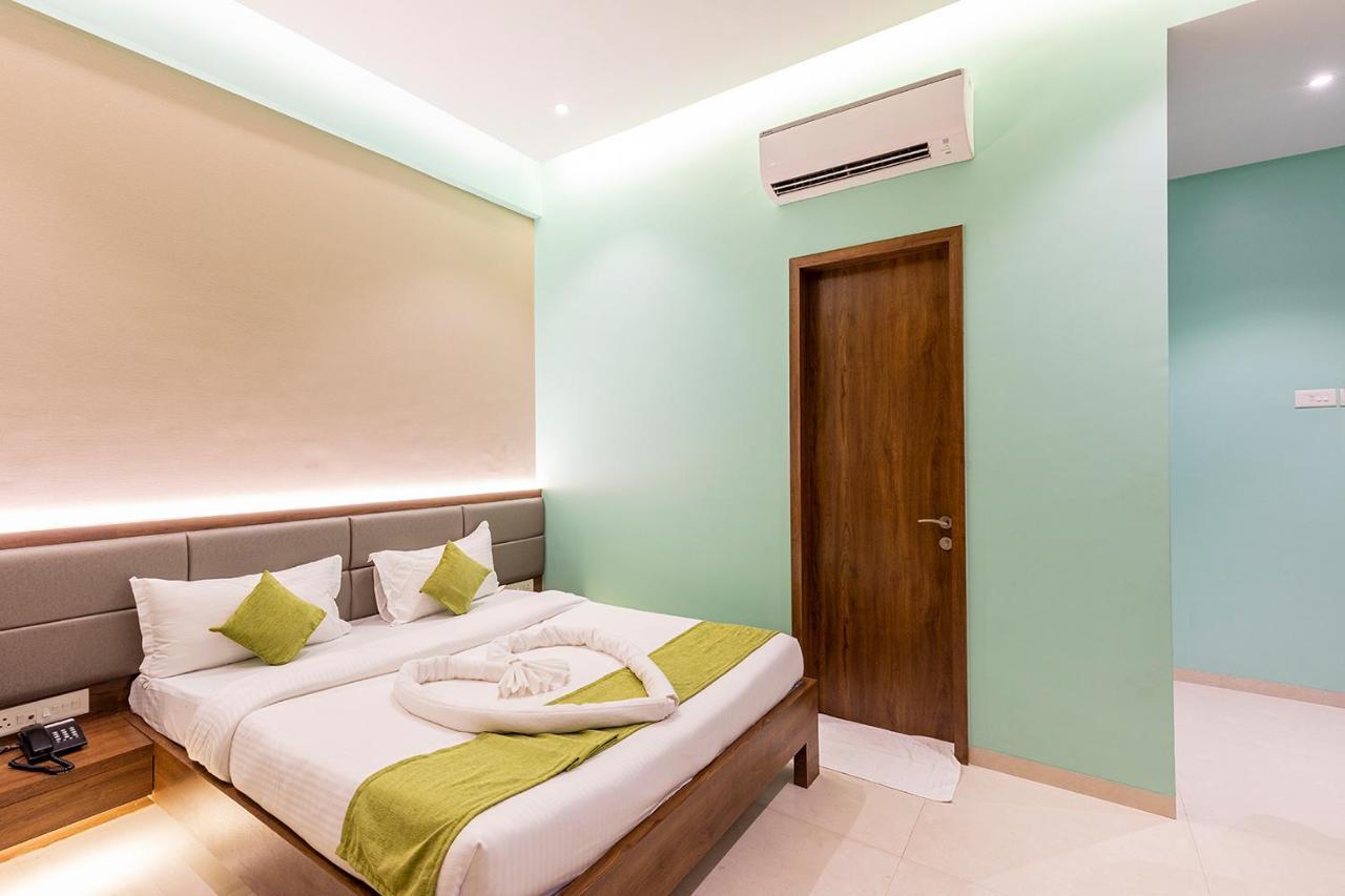 Hotel Seven Oaks Navi Mumbai Zewnętrze zdjęcie