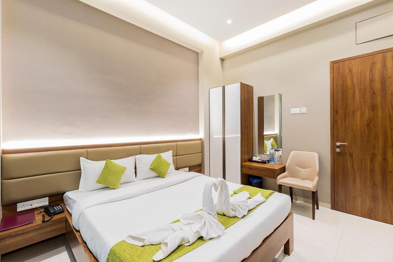 Hotel Seven Oaks Navi Mumbai Zewnętrze zdjęcie