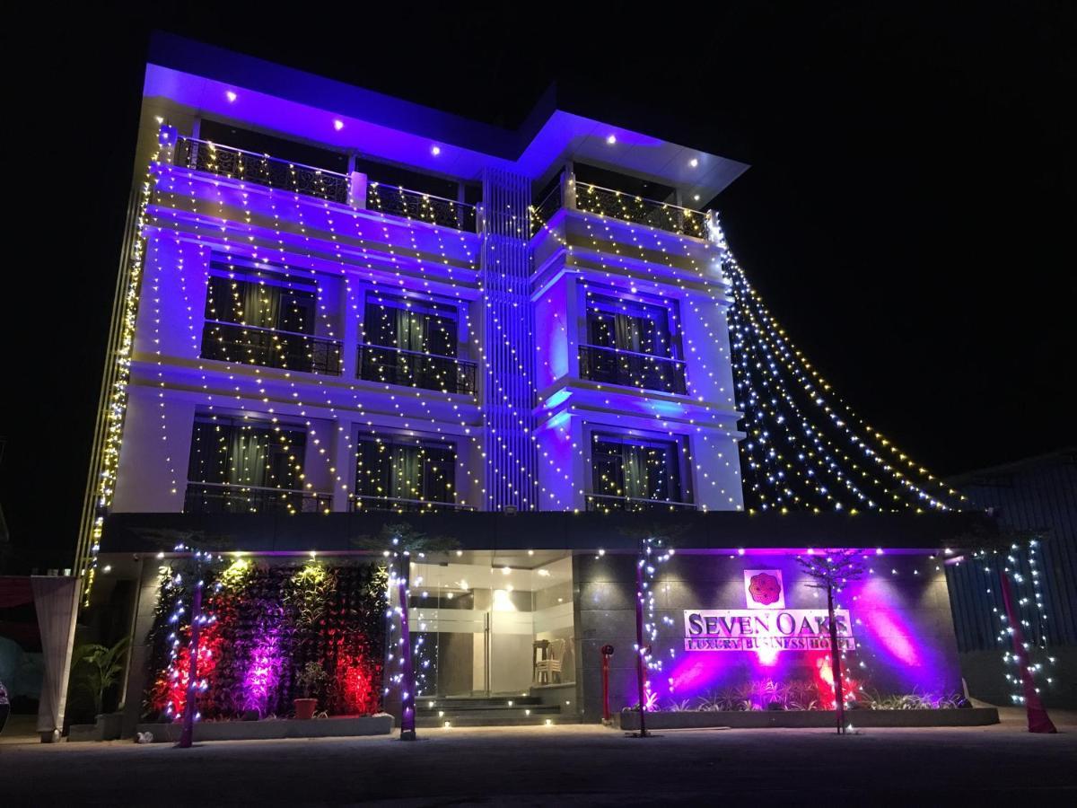 Hotel Seven Oaks Navi Mumbai Zewnętrze zdjęcie
