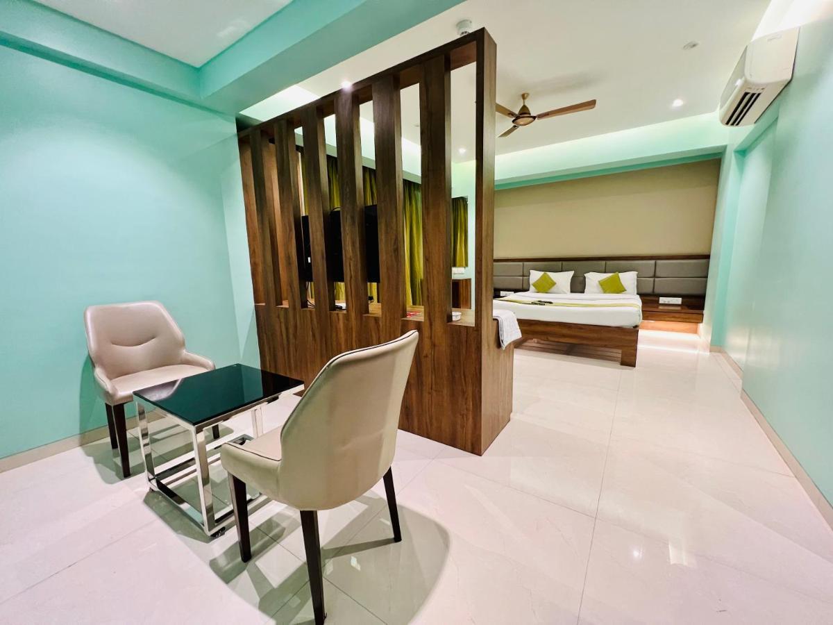 Hotel Seven Oaks Navi Mumbai Zewnętrze zdjęcie