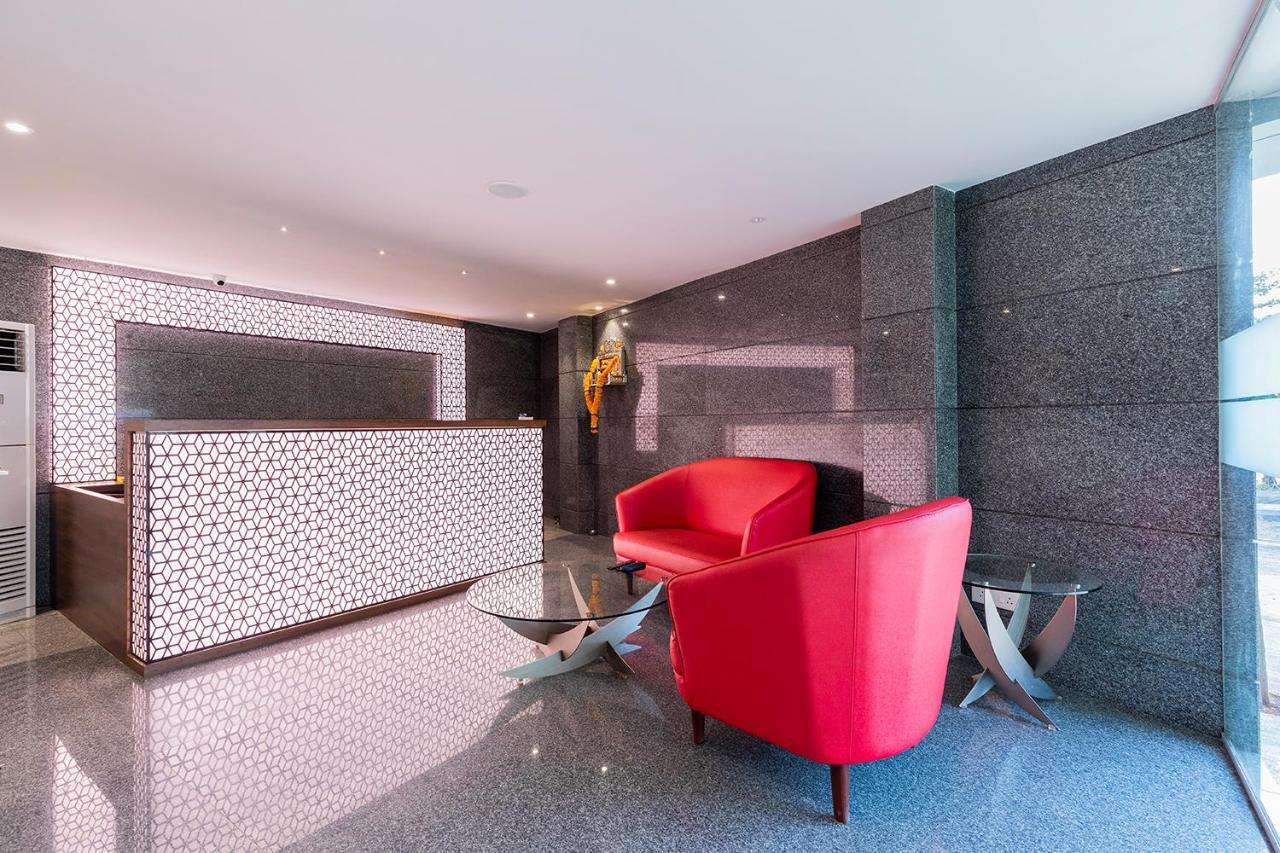 Hotel Seven Oaks Navi Mumbai Zewnętrze zdjęcie