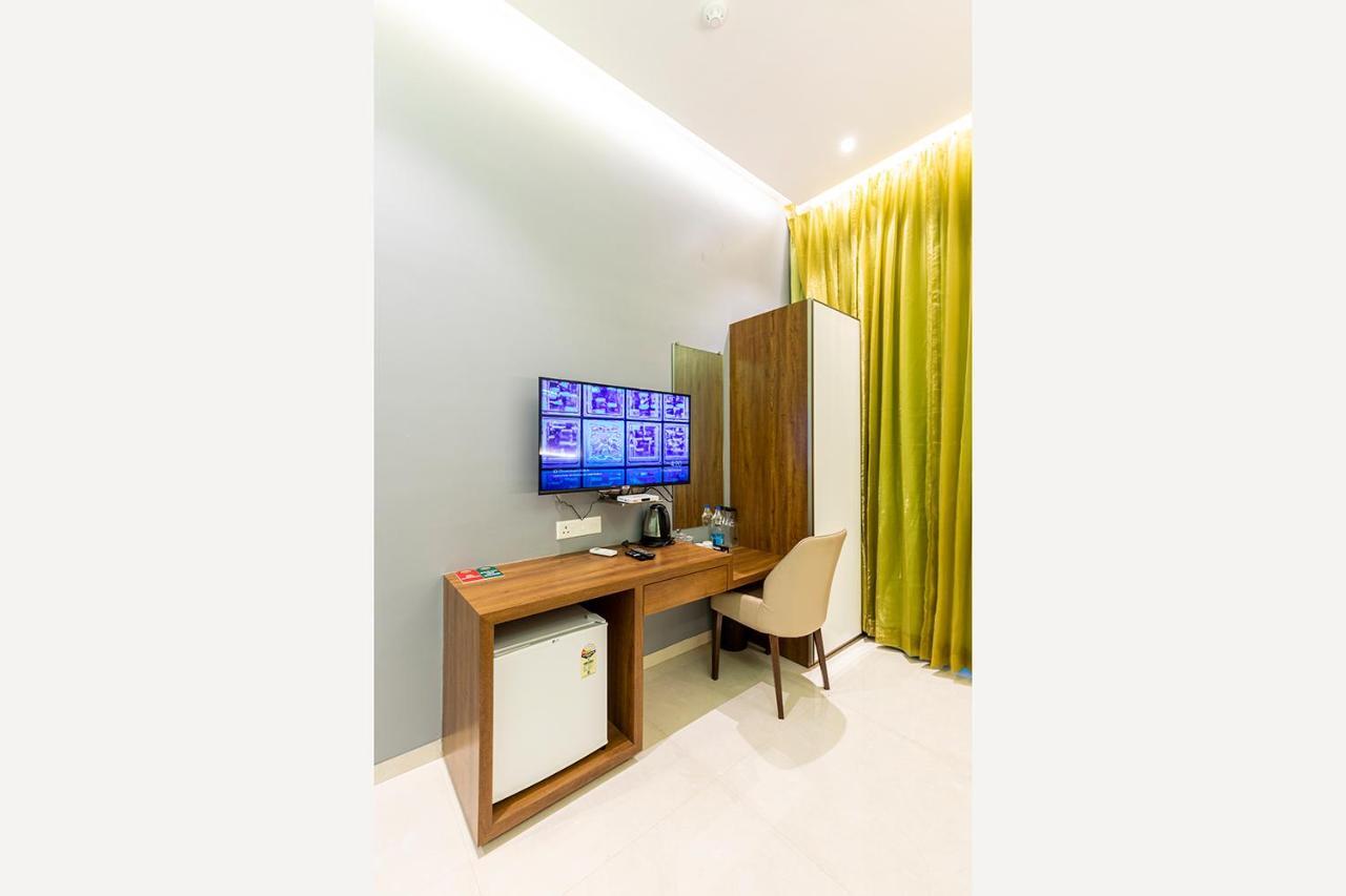 Hotel Seven Oaks Navi Mumbai Zewnętrze zdjęcie